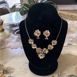 vintage BUGBEE & NILES  Demi Parure   NECKLACE & Screw Back EARRINGS marked B &N